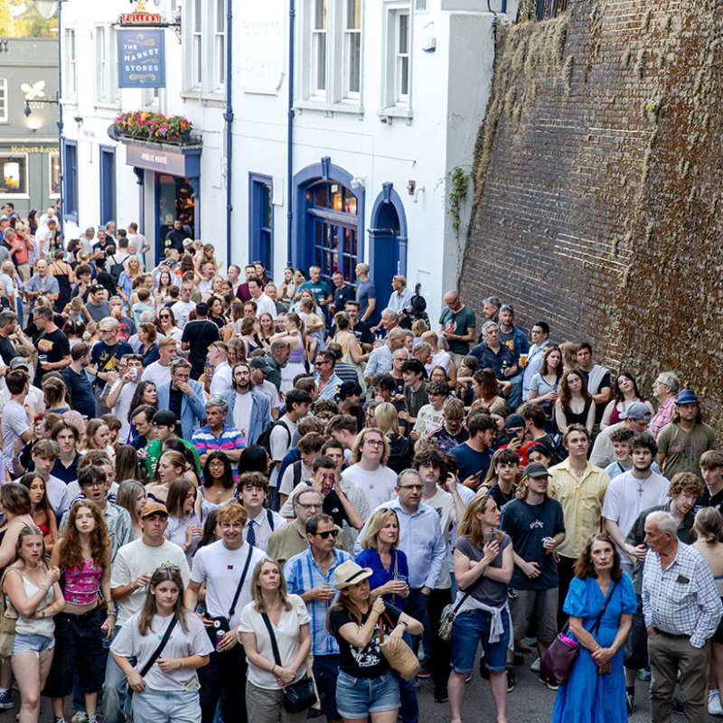 Crowd at Tunnel Road Stage